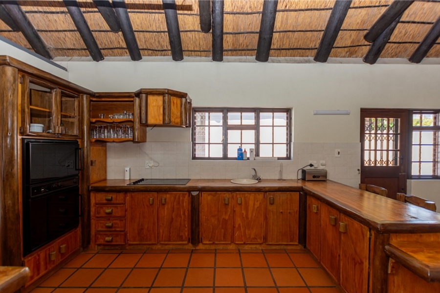 5 Bedroom Property for Sale in Myburgh Park Western Cape